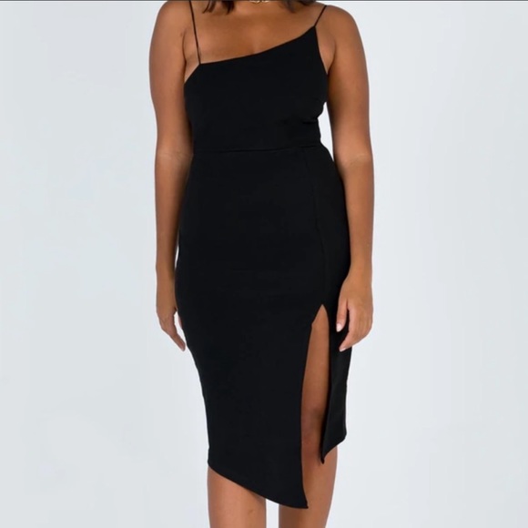 Princess Polly Dresses & Skirts - Princess Polly sz 4 black Aero Asymmetrical One Shoulder knit Midi Sheath dress